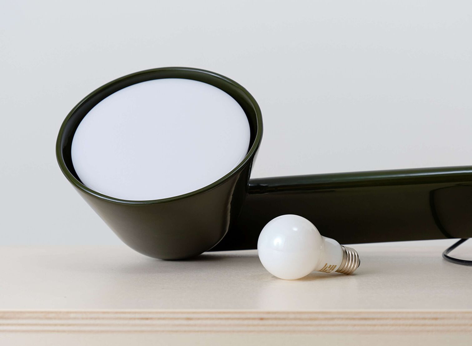 Керамическая светодиодная настольная лампа In Stock Flos ARCH-00073740 - Вид №3