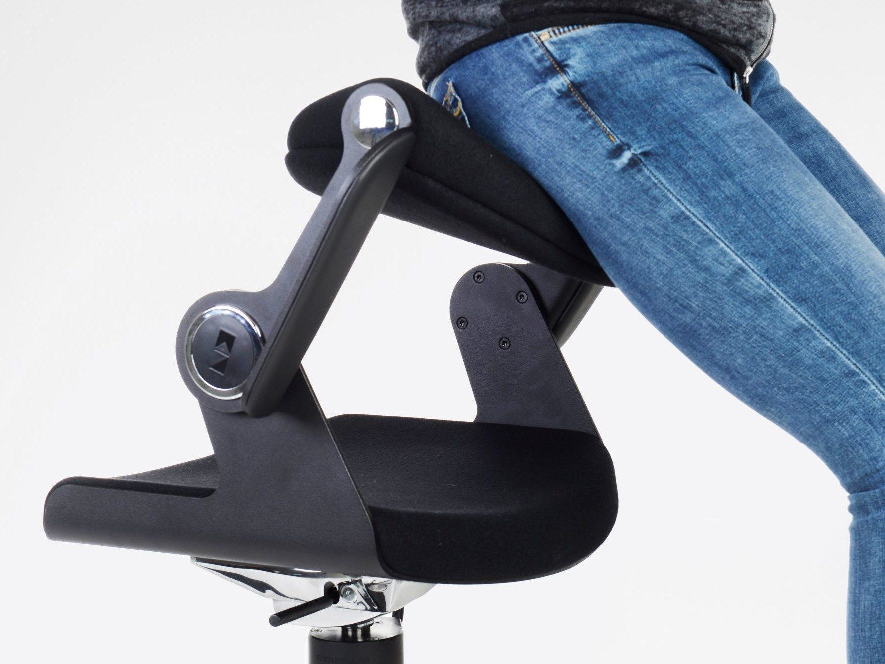 Эргономичное офисное кресло с 5 спицами König Neurath Баланс.Chair ARCH-00125395 - Вид №5