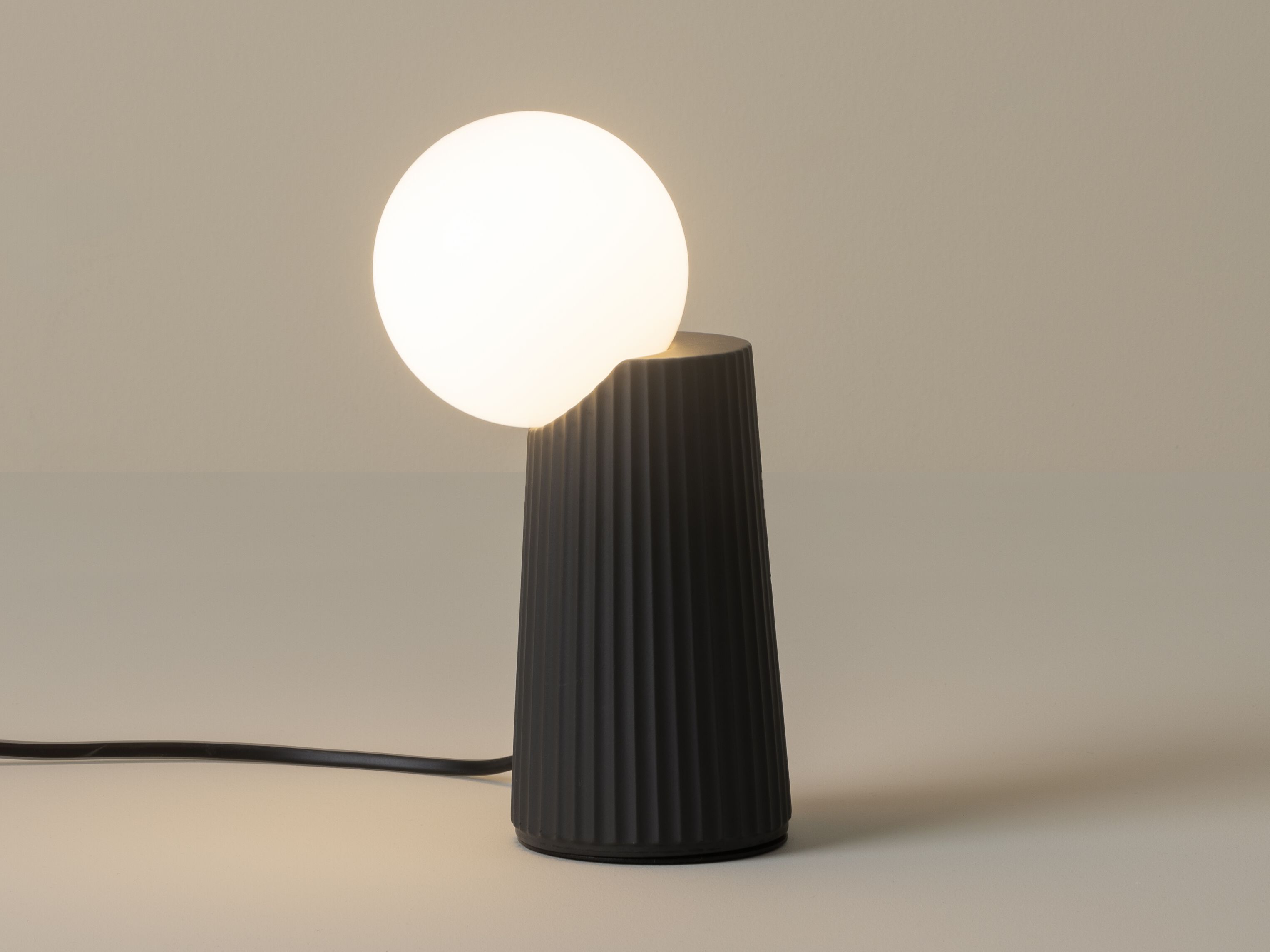 Светодиодная настольная лампа из глины Milan Iluminacion LAND ARCH-00063970 - Вид №2