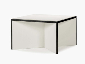 Квадратный дубовый стол