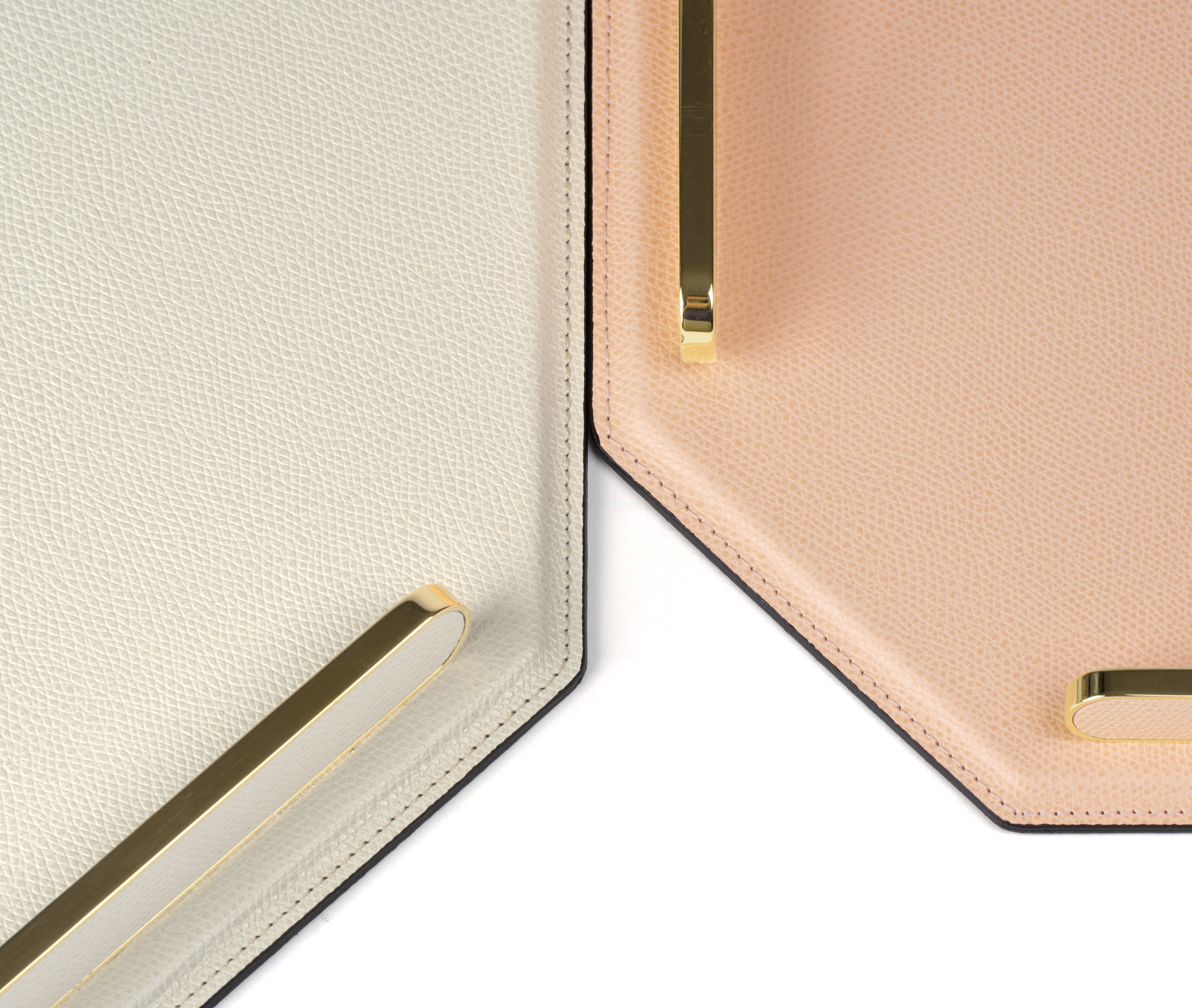 Восьмиугольный поднос Este - 33X33 см / металл-финиш_вороненая-латунь / зерненая кожа_кремовый Pinetti G6.1934.029.027 - Вид №3