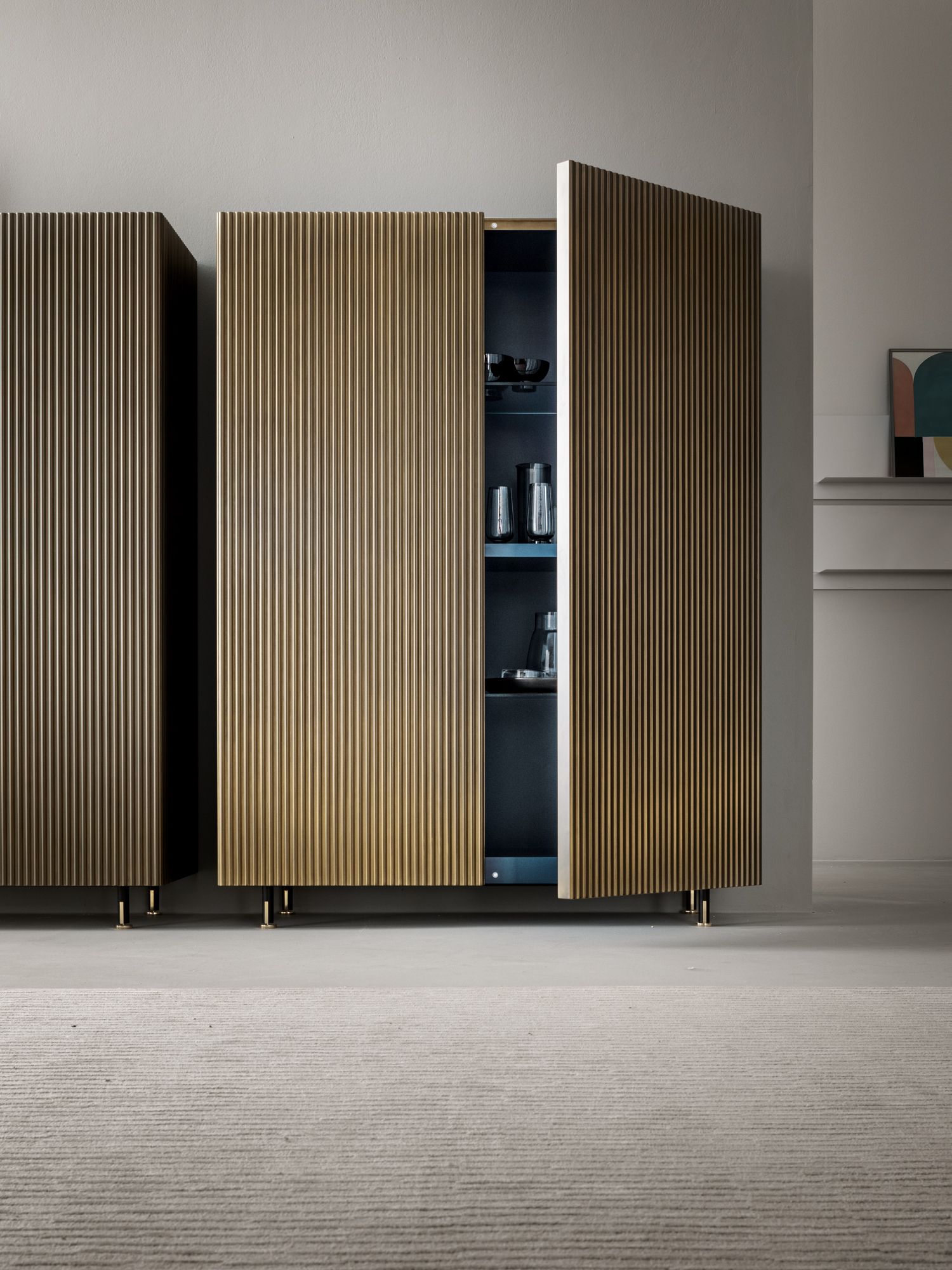 Деревянный шкаф с распашными дверцами Capo d’Opera Aero ARCH-00042096