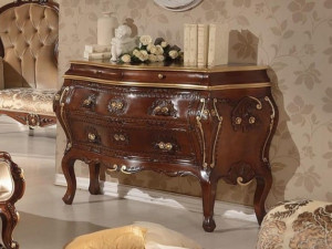 Комод из массива дерева со встроенными ручками