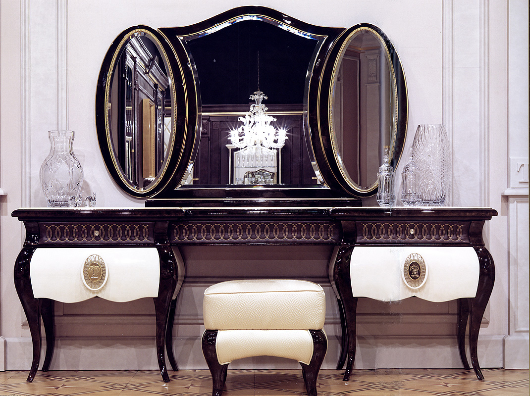 Туалетный столик  TURRI TC043L Versailles