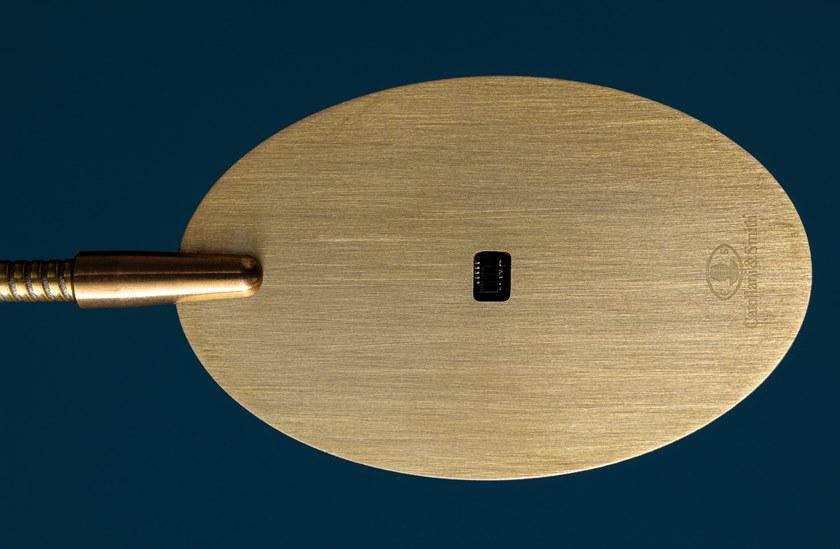 Catellani & Smith Настольная светодиодная лампа из латуни с гибким кронштейном Oggetti senza tempo Hrt - Вид №4