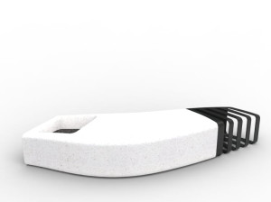 Реконструированная каменная изогнутая скамья без спинки