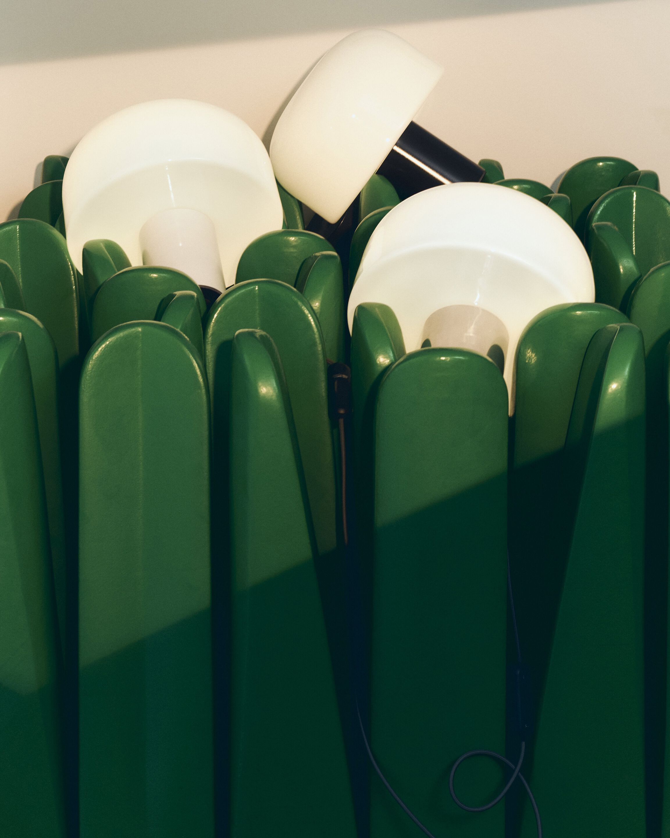 Диммируемая настольная лампа из опалового стекла Flos Bellhop ARCH-00052402 - Вид №3