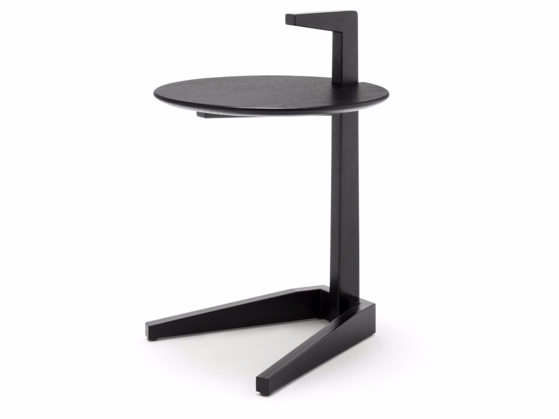 Деревянный круглый журнальный столик Rolf Benz ROLF BENZ 948 ARCH-00050733