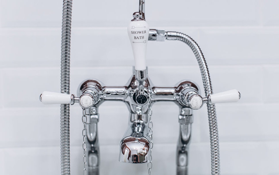 Смеситель для ванны с ручным душем, набортный [KE15 BLA]  Burlington T8-QT BLA, T18, T4 BLA  - Вид №2