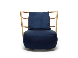 Садовый стул из камыша и ткани