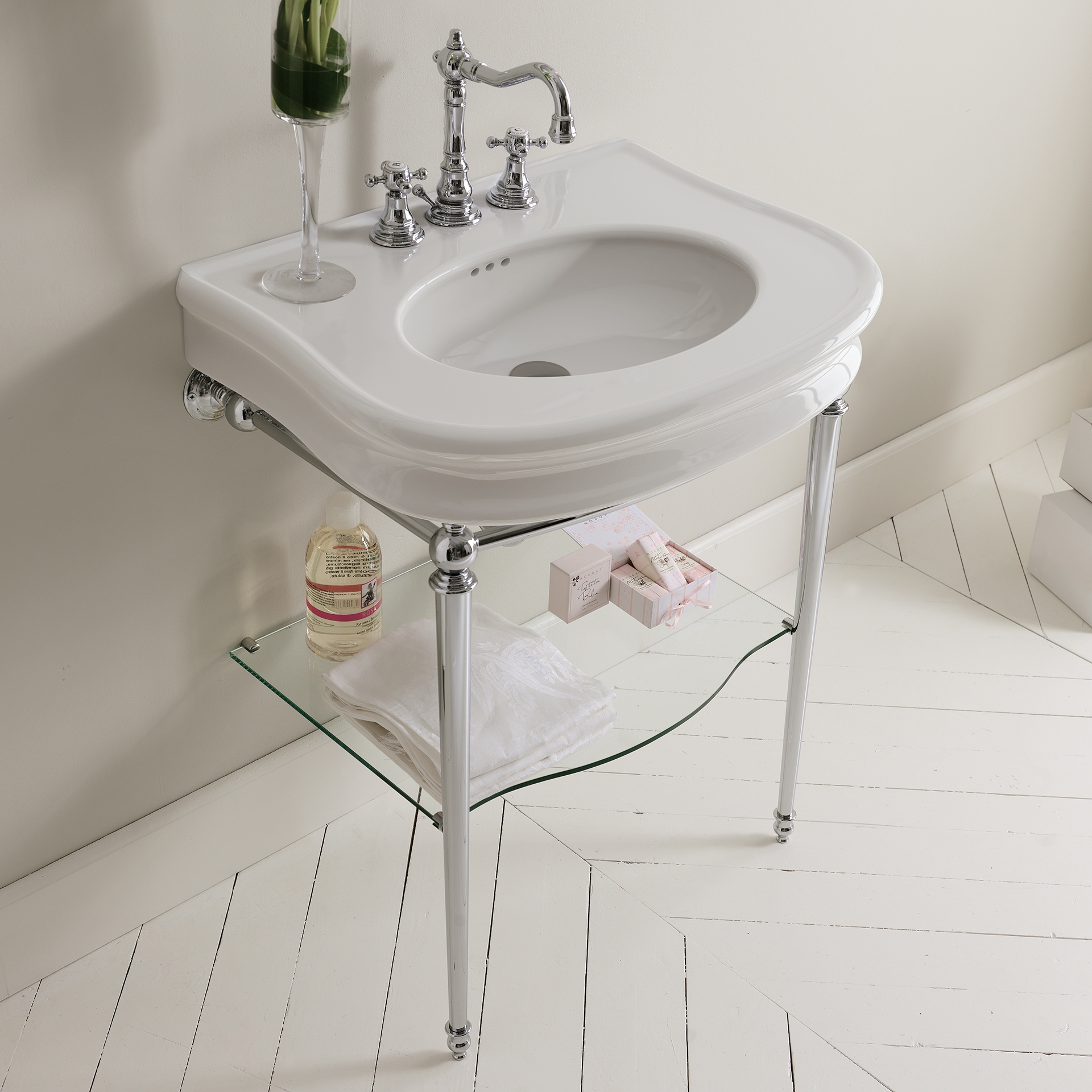 FL3070 3SC Консоль Florian с умывальником LA11, сифоном и полотенцами Classico Treesseci 3SC