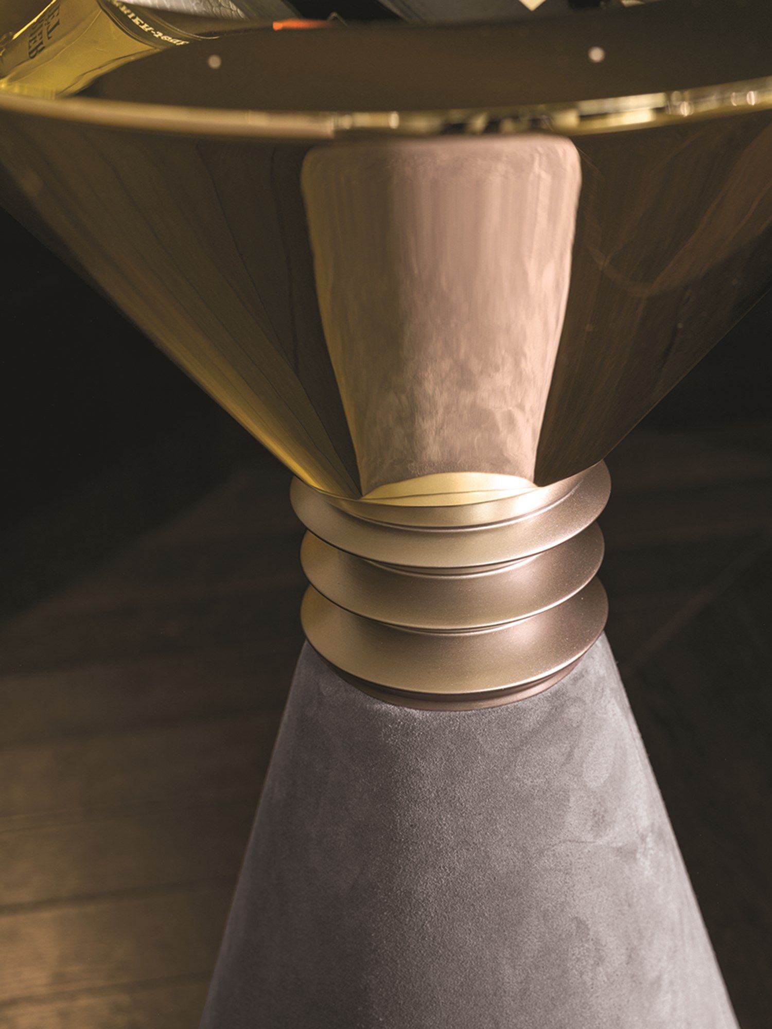 Металлический журнальный столик с отсеком для хранения Longhi Loveluxe 2017-Essence collection ARCH-00093139 - Вид №1