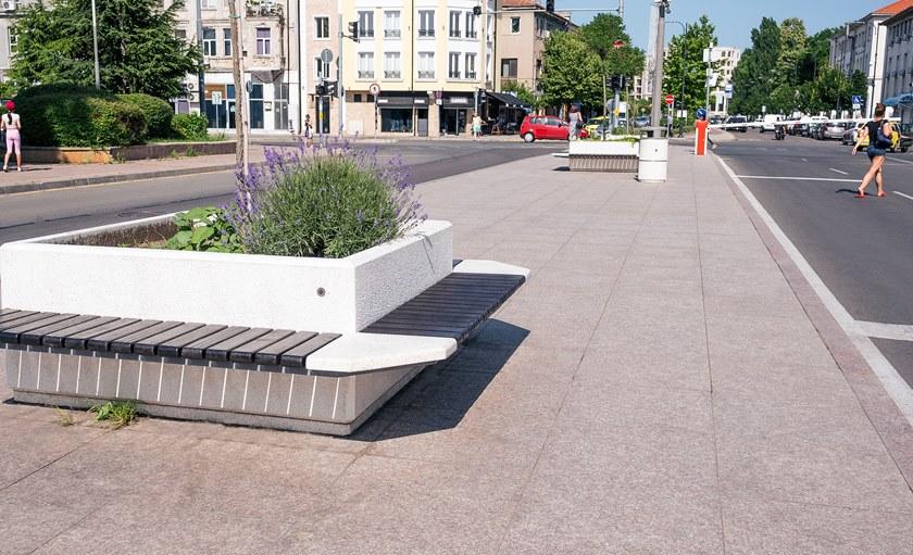 ENCHO ENCHEV - ETE Бетонная скамейка со встроенной сеялкой и спинкой  213  - Вид №3