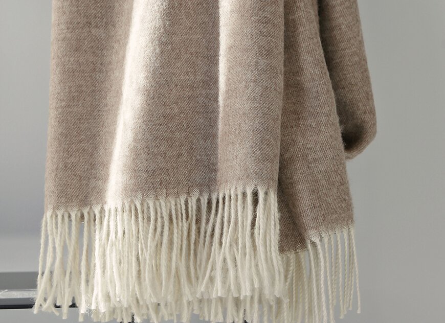 PEROU_GA Плед БЕЖЕВЫЙ 130/170 беби альпака, 220 г/м2 Blanc des Vosges Santreyd 