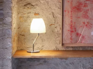 Grok Регулируемая настольная лампа из PMMA Flavia