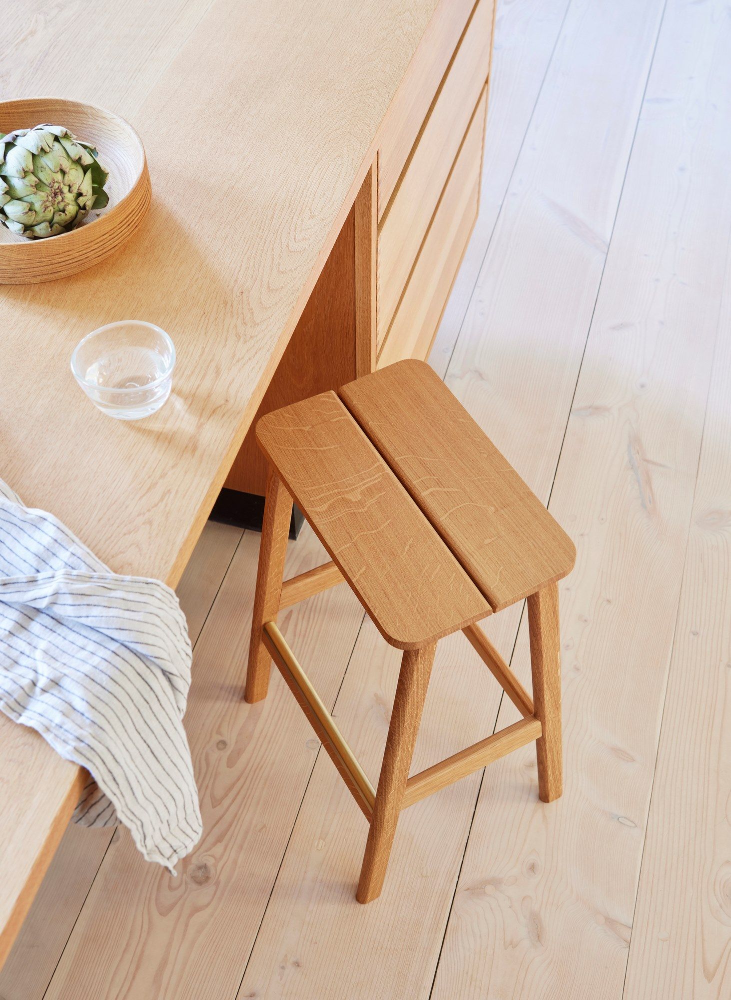 Низкий складной стул из дуба Form & Refine Angle ARCH-00152547 - Вид №3
