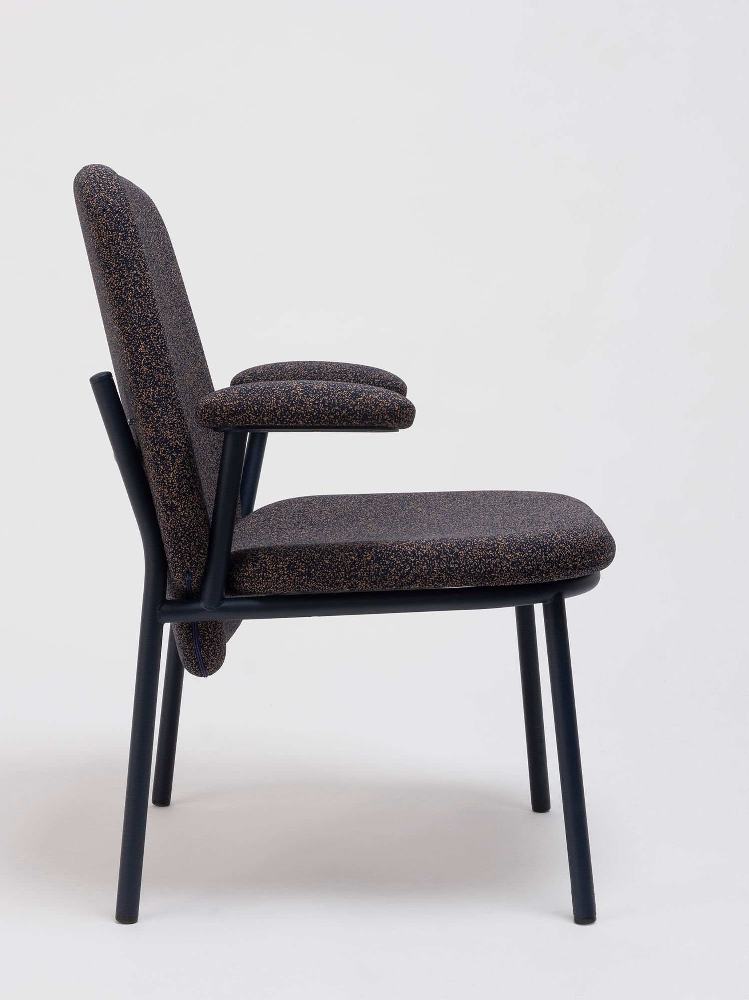 Мягкий тканевый стул с подлокотниками ONDARRETA шерсть ARCH-00049165 - Вид №1