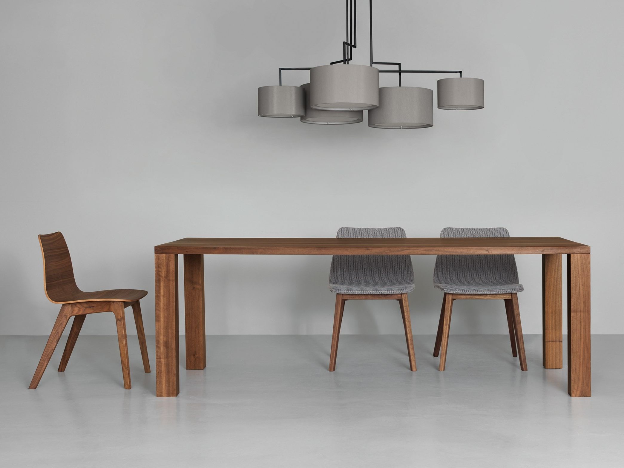 Прямоугольный обеденный стол из массива дерева ZEITRAUM Pjur ARCH-00047772 - Вид №5