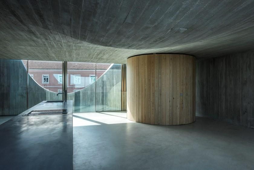 Novacolor Двухкомпонентный защитный полиуретан с высокими эксплуатационными характеристиками Wall2floor N361 - Вид №1