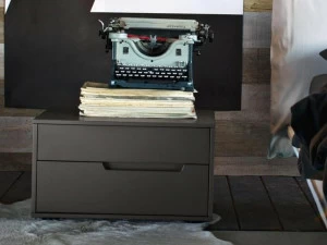 ZANETTE Прикроватная тумбочка из лакированной древесины с ящиками Ariel