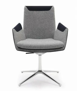 COR Офисный стул на 4 спицы с подлокотниками Cordia