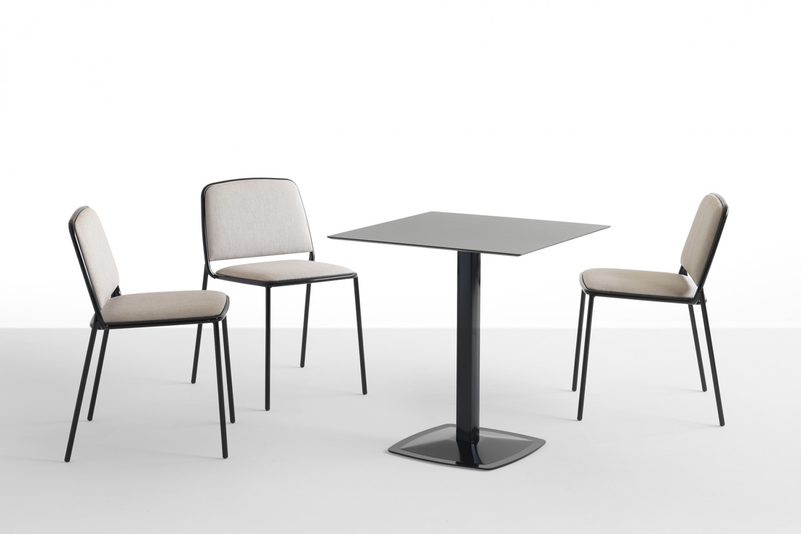 Ring 670 Стул со стальным каркасом, 4 ножки. Сиденье и спинка мягкие. Et al. Ring - Вид №6