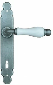 Galbusera Ручка из фарфора и железа на тарелке Dublino 1-09 + d13 / 1-09+d9