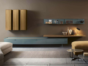 Секционная оборудованная стена