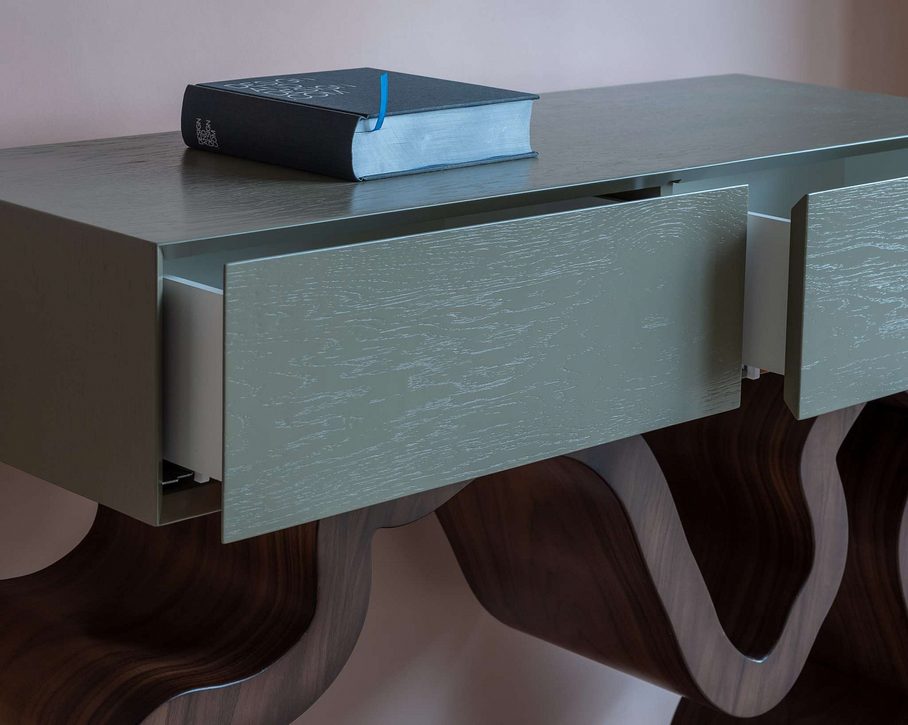 Консоль деревянная, орех с зелеными ящиками "Эскальер" от Odingeniy ODINGENIY  178416 Зеленый;коричневый  - Вид №14