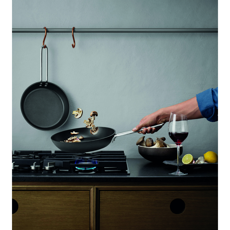 204724 Сковорода professional с антипригарным покрытием slip-let®, D24 см Eva Solo  - Вид №3