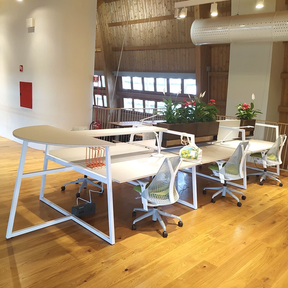 Рабочий стол с несколькими кабелями CUF Milano ARCH-00004228