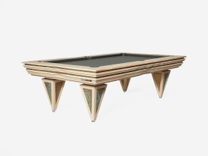 Деревянный прямоугольный бильярдный стол