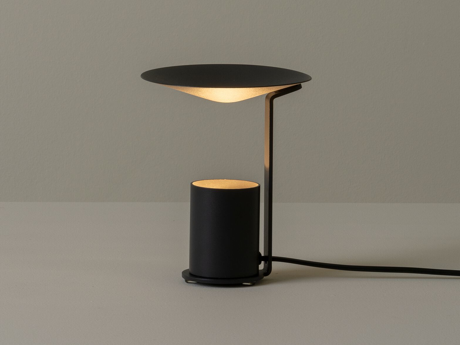 Алюминиевая настольная лампа Milan Iluminacion MOKKA ARCH-00053480 - Вид №1