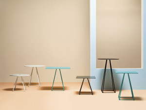 Высокий квадратный стальной стол для контракта