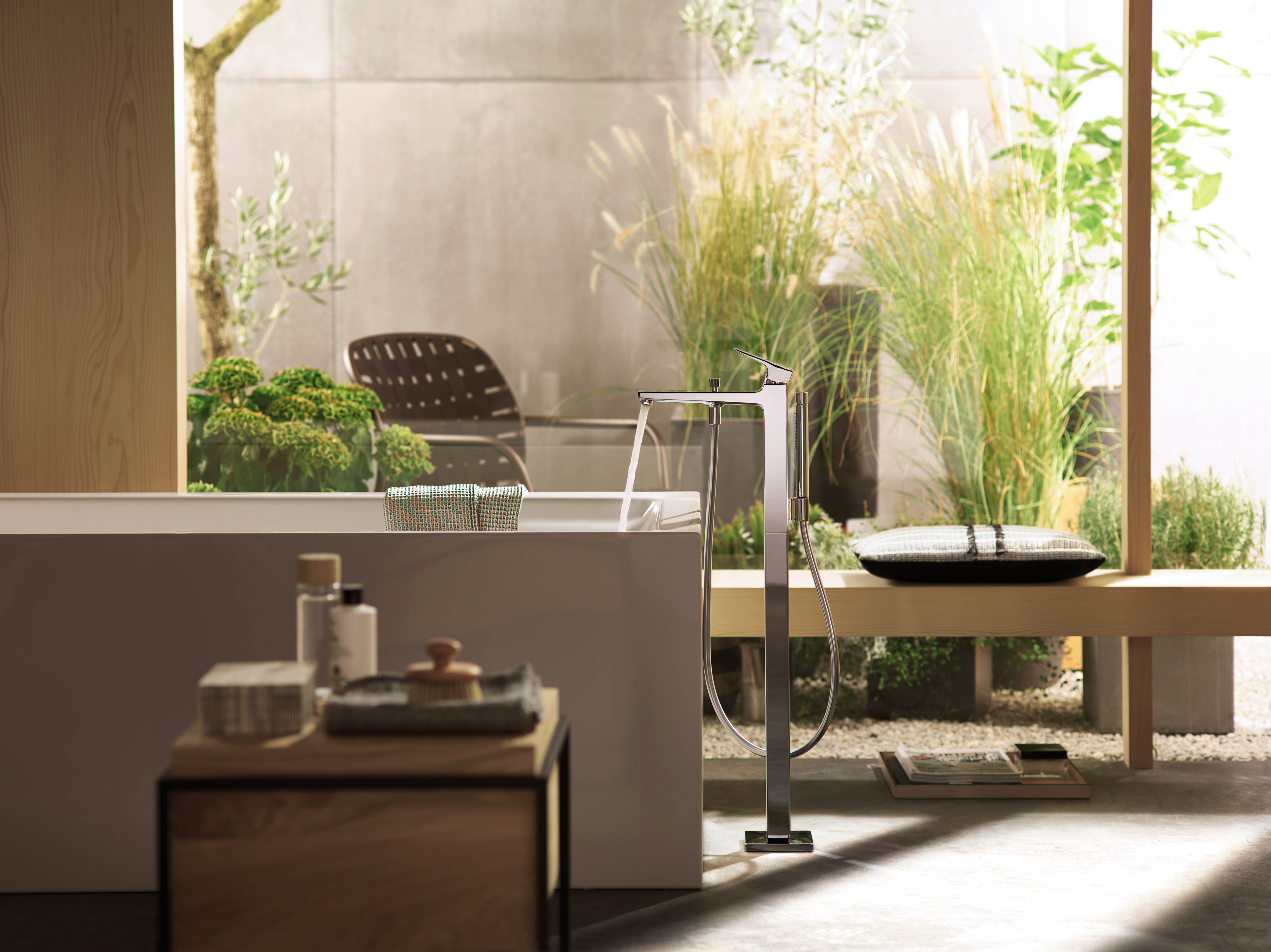 32532140 Metropol Смеситель для ванны однорычажный напольный с рычажной ручкой Hansgrohe  - Вид №1