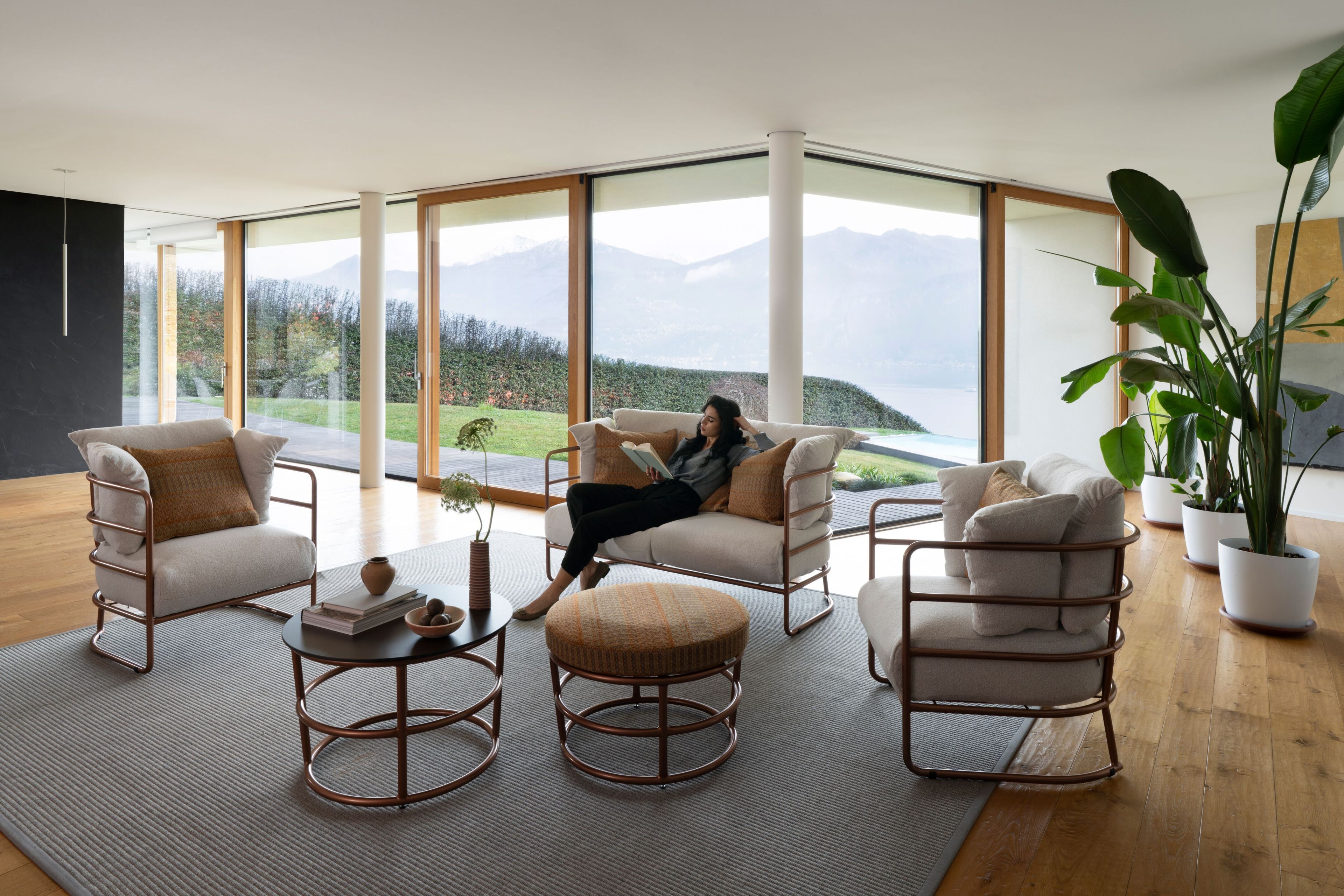 Линейный диван Rever Liberty ARCH-00123733 - Вид №1