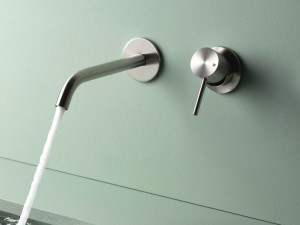 Настенный смеситель для раковины из нержавеющей стали с 2 отверстиями