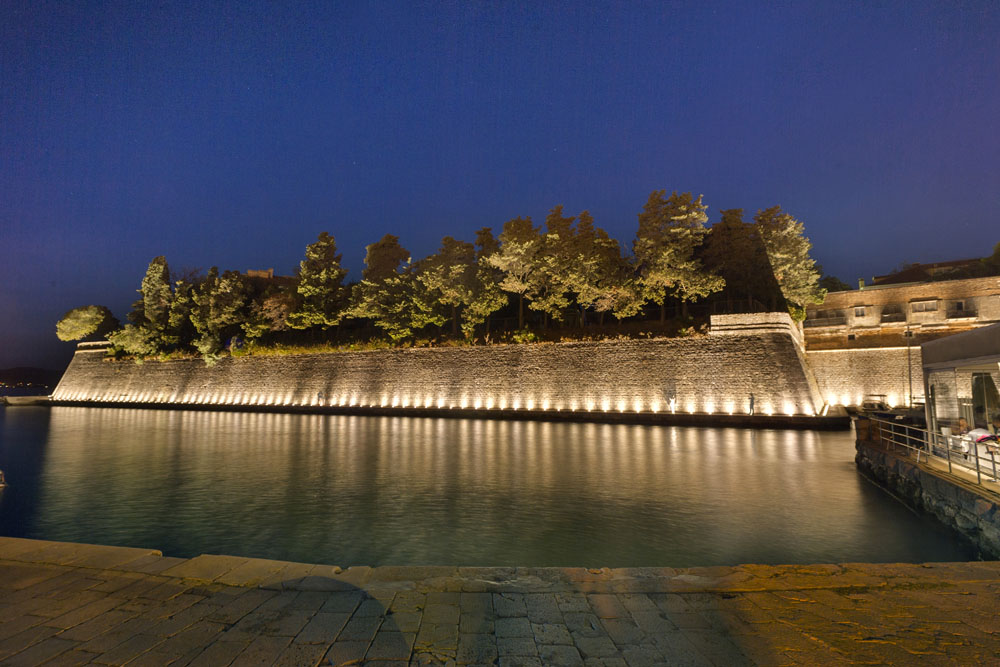 4052612 Мобильный светильник Platek MENHIR Paletto  MENHIR H. 620 mm - 1 LED 3000K 2 Openings  - Вид №4