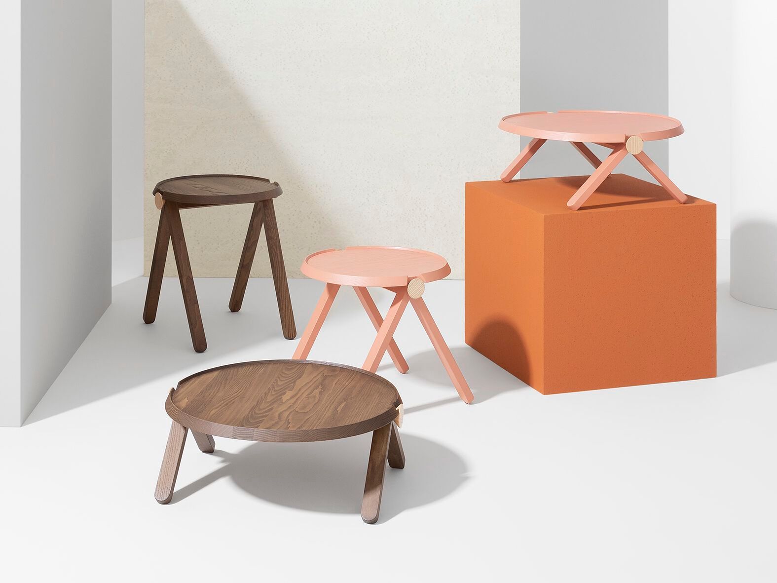 Высокий круглый журнальный столик из ясеня Billiani Lilliput ARCH-00128652 - Вид №1