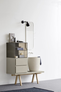 Умывальник с мольбертами