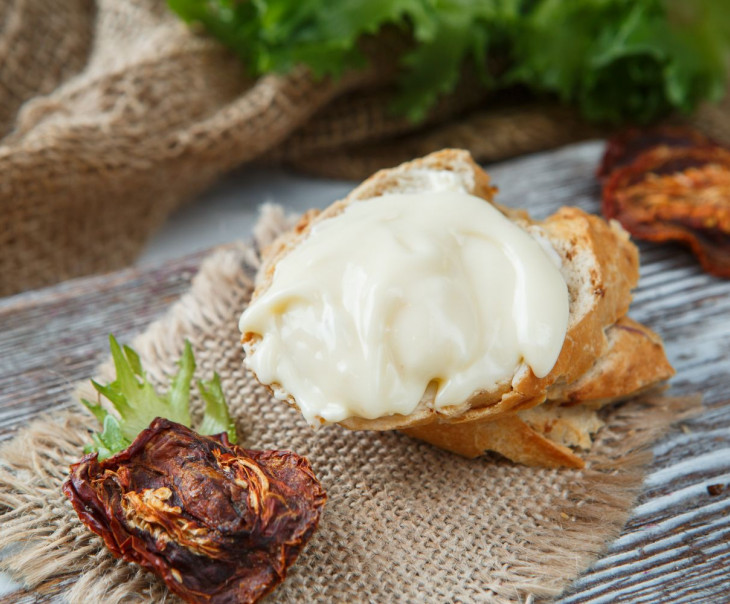 3879 Сыр плавленый с томатами Вкусляндия  - Вид №1