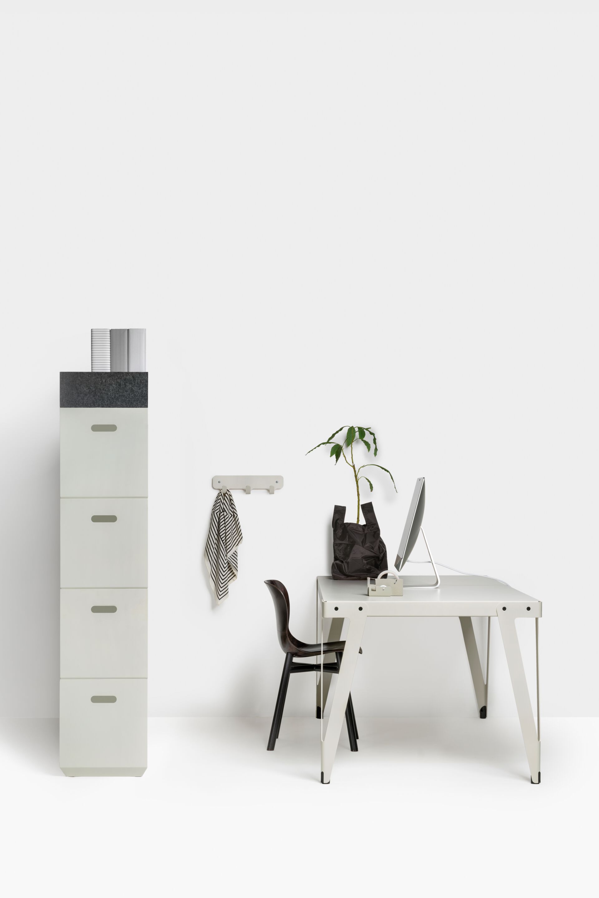 Квадратный стальной стол с порошковым покрытием FUNCTIONALS Lloyd ARCH-00064730 - Вид №13