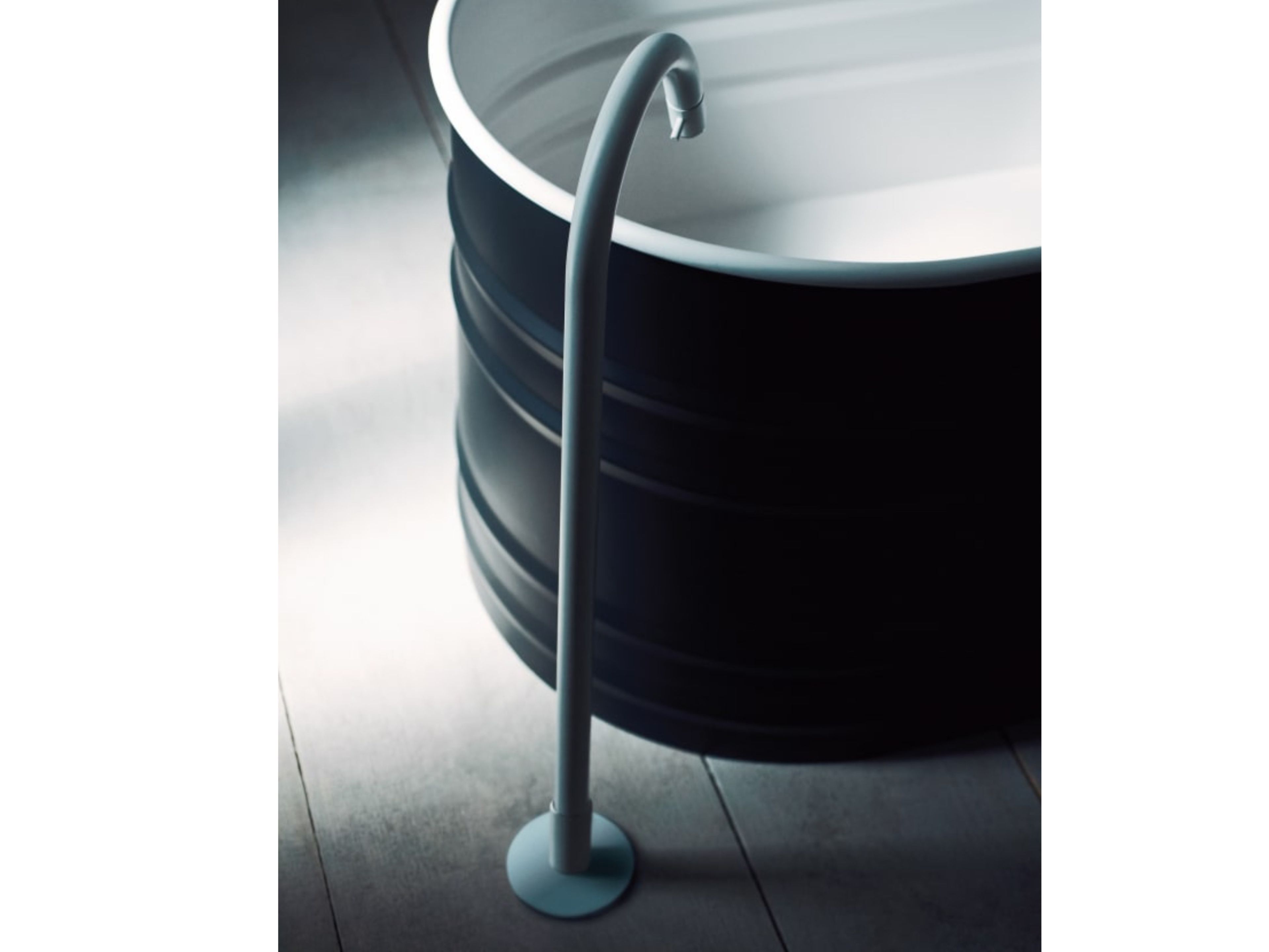 Латунный напольный дозирующий носик для ванны Agape Fez 2 ARCH-00039763