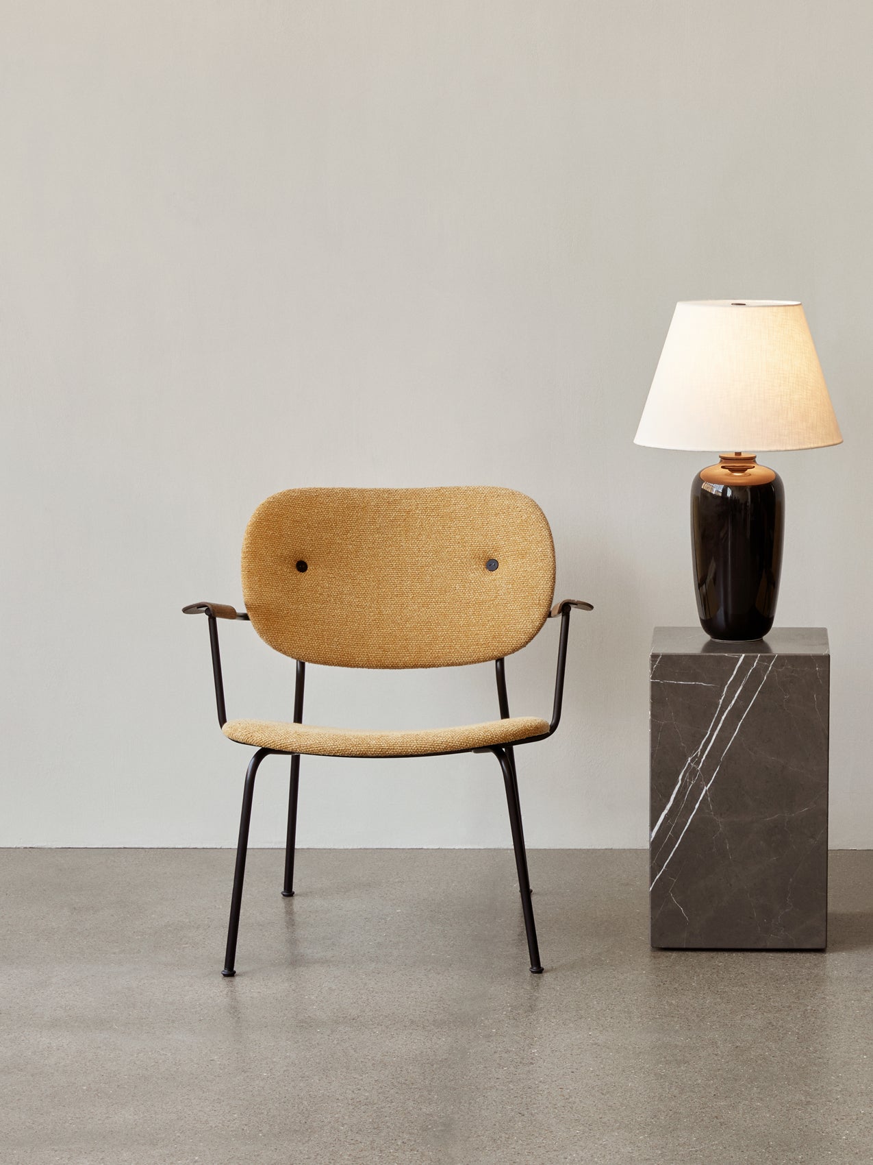 5709262048045 Кресло для отдыха Co, полностью обитое LuceLight  - Вид №1