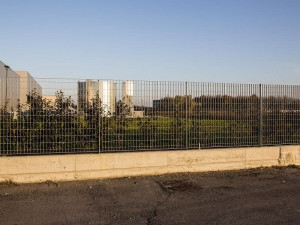 Ограждение из решетки