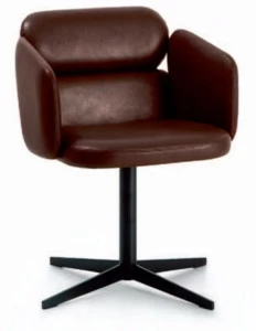 arflex Вращающееся кожаное кресло на 4-х спицах с подлокотниками Bliss