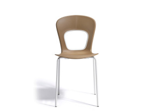 Стул из инженерного пластика