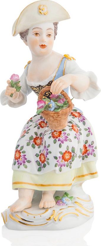 10531885 Meissen Фигурка 13,5см "Девочка с корзинкой" (И.-И.Кэндлер,1740г.) (пара к 60326) Фарфор 