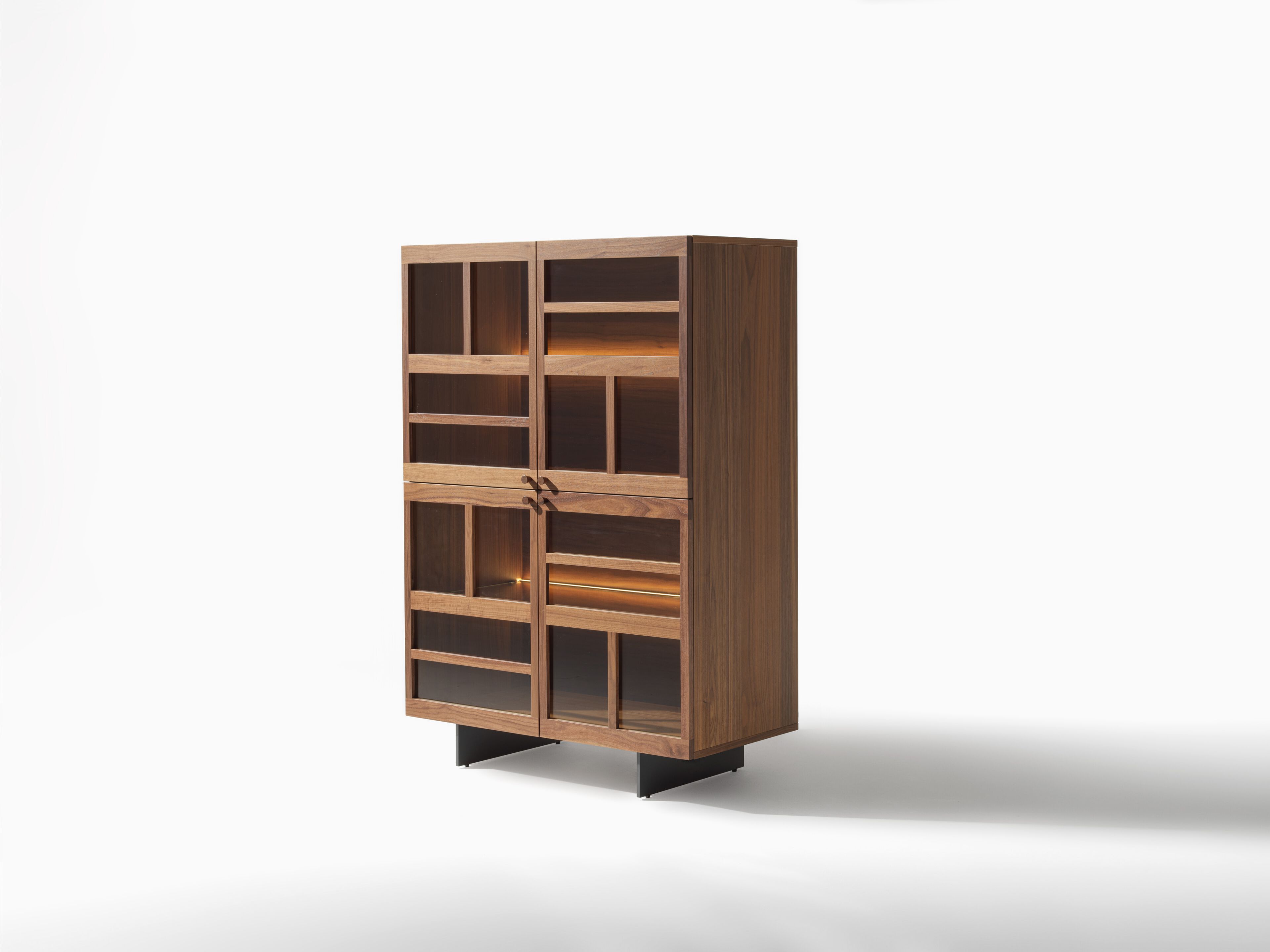 Деревянная витрина со встроенным освещением Casamania & Horm Torii ARCH-00132334 - Вид №6