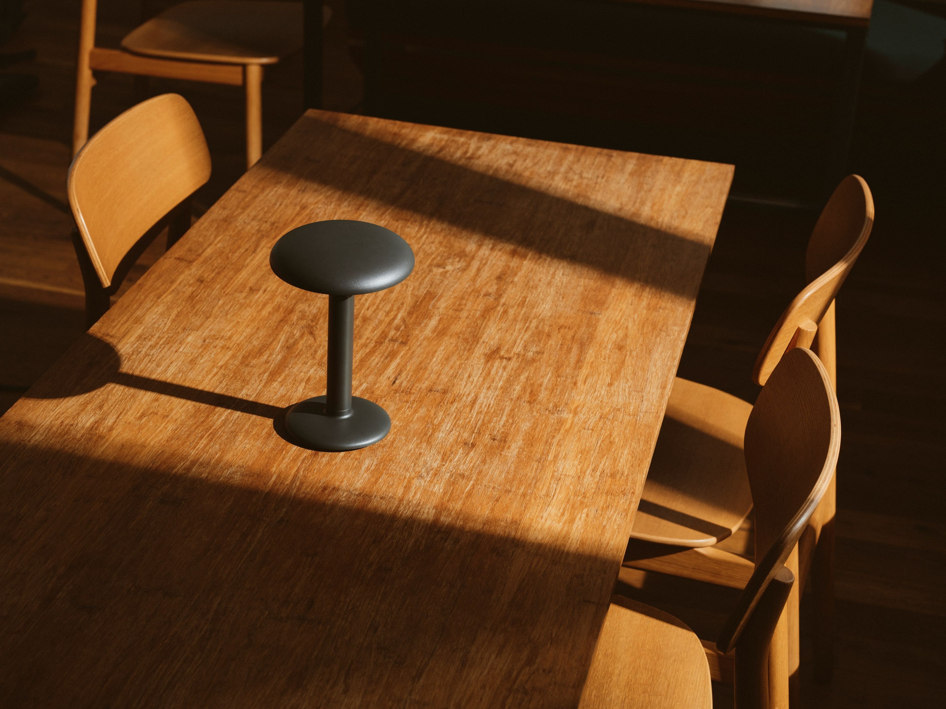 Светодиодная настольная лампа с батарейным питанием In Stock Flos ARCH-00065043 - Вид №1